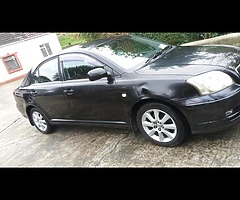 2005 Toyota avensis