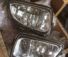 -WANTED- face lift e11 Corolla fog lights