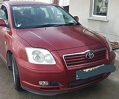 toyora avensis 1,6 petrol