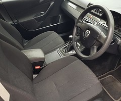 Volkswagen Passat - Image 4/8