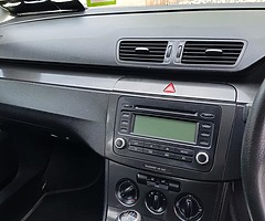 Volkswagen Passat - Image 6/8