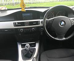 2011 BMW320D - Image 4/9