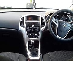 Opel Astra 2012 - Image 5/5