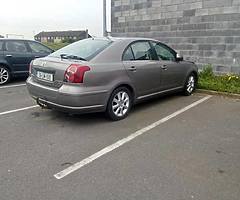 Toyota avensis diesel hatchbacks for breaking