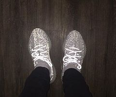 Yeezy static reflective size 5UK