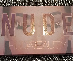 Huda Beauty New Nude palette only €22