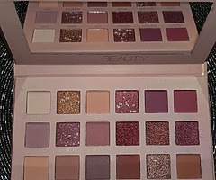 Huda Beauty New Nude palette only €22