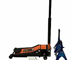 4 ton low profile trolley jack and set of 3 ton axle stands - Image 1/2