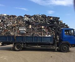 We buy scrap cars - Image 4/8