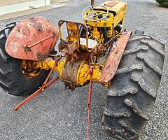 Massey Ferguson 135 Industrial Vintage Tractor - Image 4/8