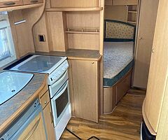 Abbey Vogue 4 Berth Fixed Bed Caravan - Image 4/8