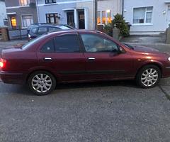 01 almera driving perfect €250