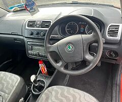 2010 Skoda fabia (very low mileage) - Image 6/10