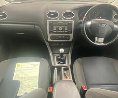 2006 FORD FOCUS 1.4 ZETEC CONNECTION MODEL KEYLESS ENTRY//ALLOYS//NCT 9/23//TAX 9/22 - Image 3/10