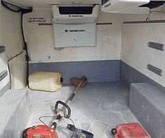 2010 WHITE VAUXHALL VIVARO  3 SEATER 3 PHASE FRIDGE VAN DOE 12/22 - Image 3/4