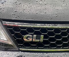 Vw Jetta GLI badges