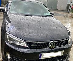 Vw Jetta GLI badges