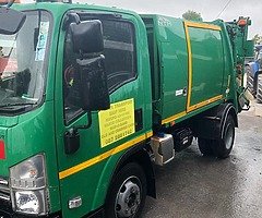 Isuzu npr bin lorry 5.2 tons - Image 5/5