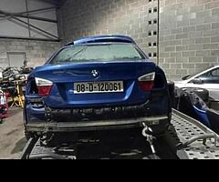 BMW 320  2008 for  parts  only