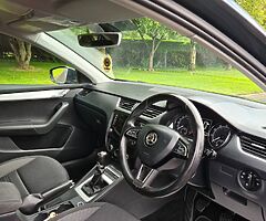 2017 SKODA OCTAVIA SE TECHNOLOGY 2.0 TDI 150BHP - Image 8/10