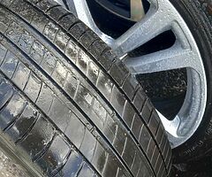 Mercedes 17inch genuine alloy wheels with good Michelin tyres for sale - Image 4/5