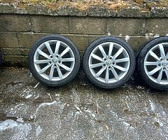 Vw 17inch genuine alloy wheels with good tyres for sale