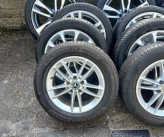 Mercedes 16inch genuine alloy wheels with Michelin tyres for sale