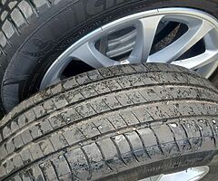 Mercedes 16inch genuine alloy wheels with Michelin tyres for sale - Image 7/7