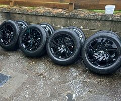 Land rover 18inch genuine alloy wheels with good tyres for sale - Image 8/8