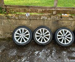 Vw 17inch genuine alloy wheels with tyres for sale - Image 4/4