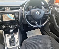 152 SKODA OCTAVIA DSG AUTOMATIC - Image 7/10