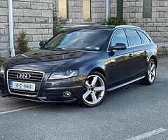 Audi A4 2.0 diesel . Manual . S line . New NCT