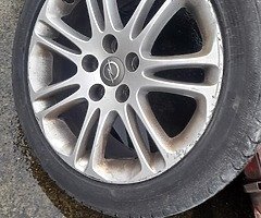 4 news types plus alloys alloys and tyres like new took of a Opel Insignia