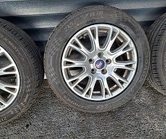 16inch genuine Ford focus titanium alloys 5x108 New tyres