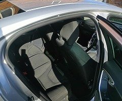 Volvo S60 - Image 9/10