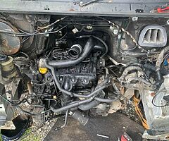 Nissan interstar 2004 for breaking all parts there