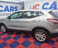 2016 Nissan Qashqai - Image 5/10