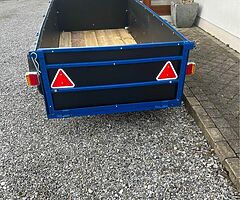 Car trailer