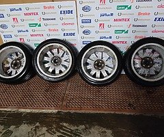 Genuine VW R17 Alloys - Image 10/10