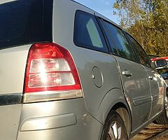 Opel zafira 1.6 petrol for breaking,