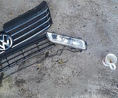 Vw pasat 2011  fog lights grille