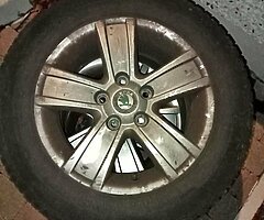 2012 Skoda Octavia wheels only got 3 (195/65/r15)