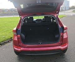 Hyundai Tucson - Image 7/10