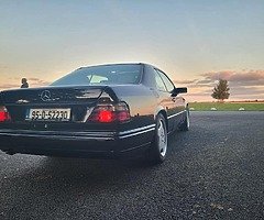 W124 mercedes benz