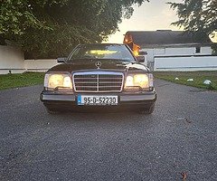 W124 mercedes benz