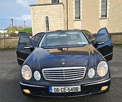 Mercedes E220 AUTOMATIC