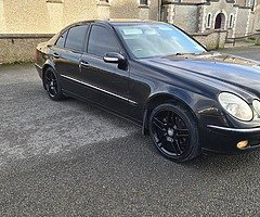 Mercedes E220 AUTOMATIC - Image 6/10