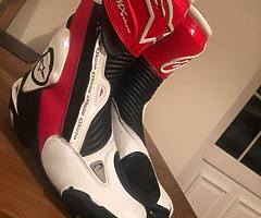 Alpinestars boots and back protector - Image 6/6