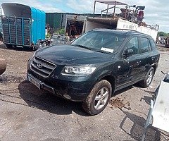 Hyundai Santa Fe jeep for breaking