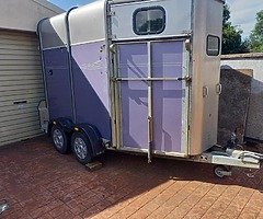 Iforwilliams epona horse box.